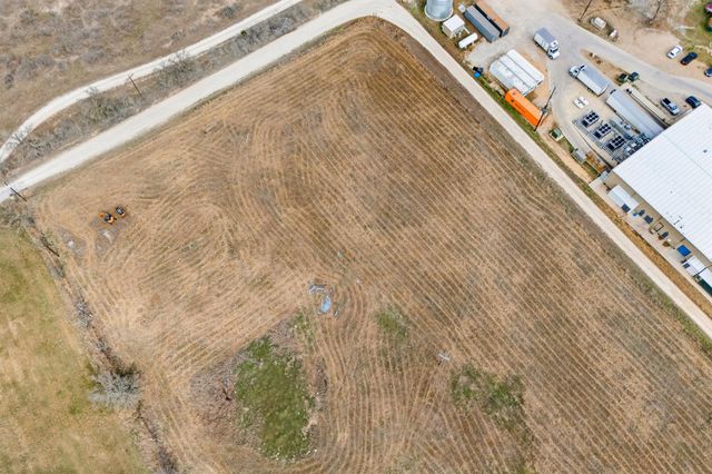 296 Blisard RD C, Elgin, TX 78621