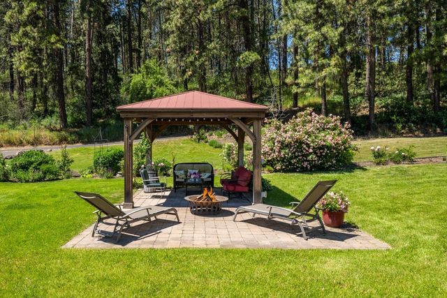 8225 S Regal Rd, Spokane, WA 99223