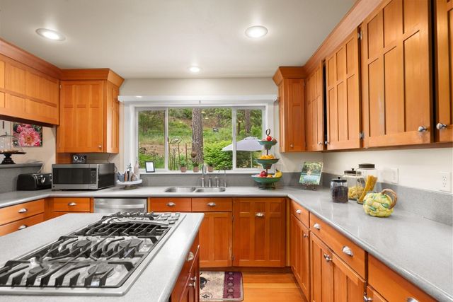 8225 S Regal Rd, Spokane, WA 99223