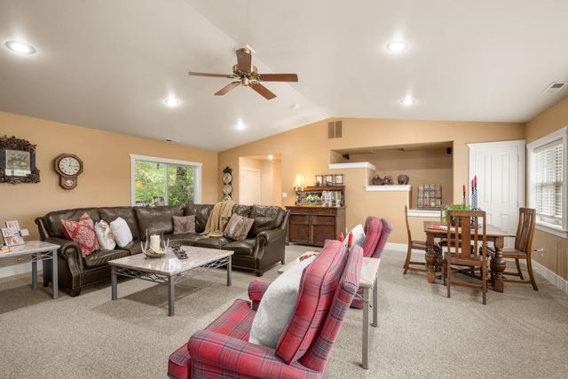 8225 S Regal Rd, Spokane, WA 99223