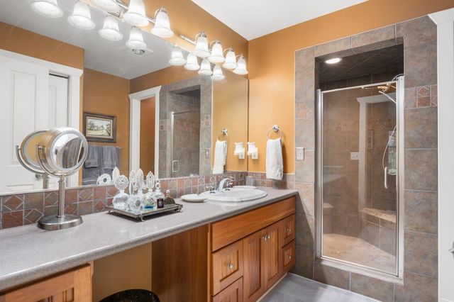 8225 S Regal Rd, Spokane, WA 99223