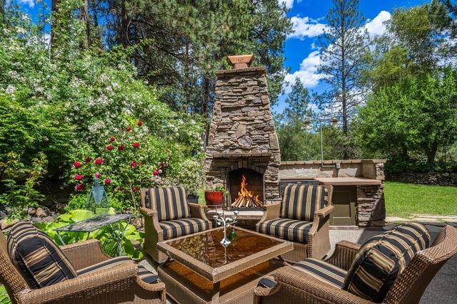 8225 S Regal Rd, Spokane, WA 99223