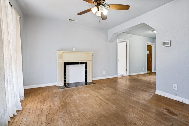 1343 E Ann Arbor Avenue, Dallas, TX 75216