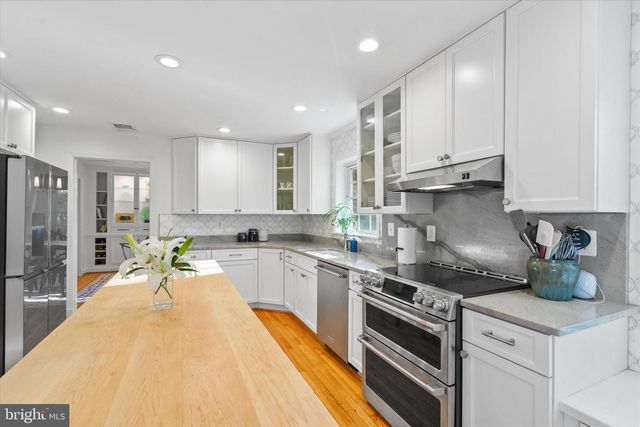 4019 PINE BROOK RD, Alexandria, VA 22310