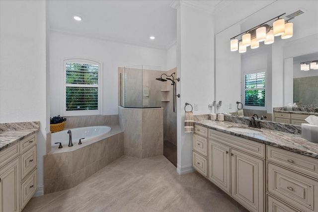 5580 MULLIGAN WAY, Lakewood Ranch, FL 34211
