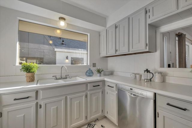 103 Darlington ln, Soquel, CA 95073