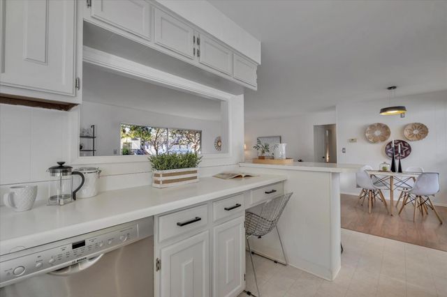 103 Darlington ln, Soquel, CA 95073
