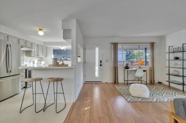 103 Darlington ln, Soquel, CA 95073