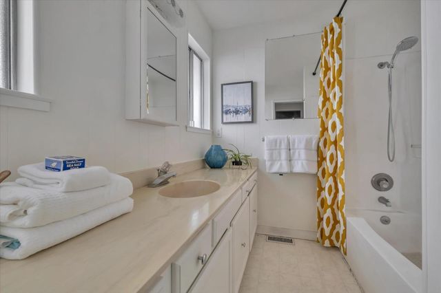 103 Darlington ln, Soquel, CA 95073