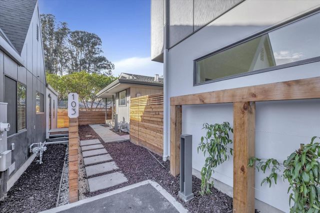 103 Darlington ln, Soquel, CA 95073