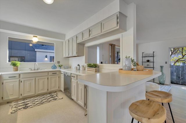 103 Darlington ln, Soquel, CA 95073