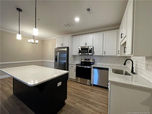 220 Gallery Drive 201, Spring Lake, NC 28390