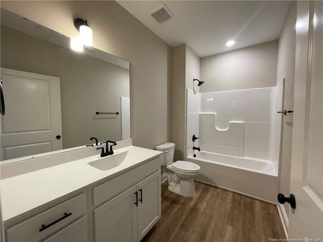 220 Gallery Drive 201, Spring Lake, NC 28390