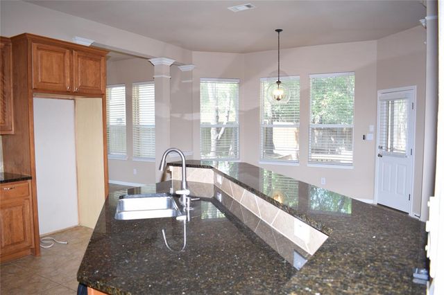 7233 Via Dono DR, Austin, TX 78749