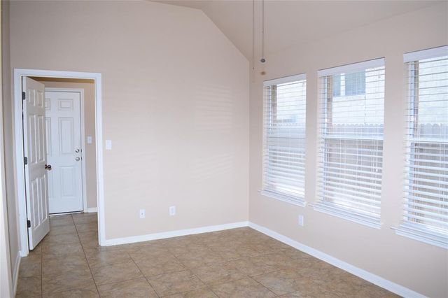 7233 Via Dono DR, Austin, TX 78749