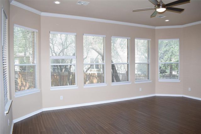 7233 Via Dono DR, Austin, TX 78749