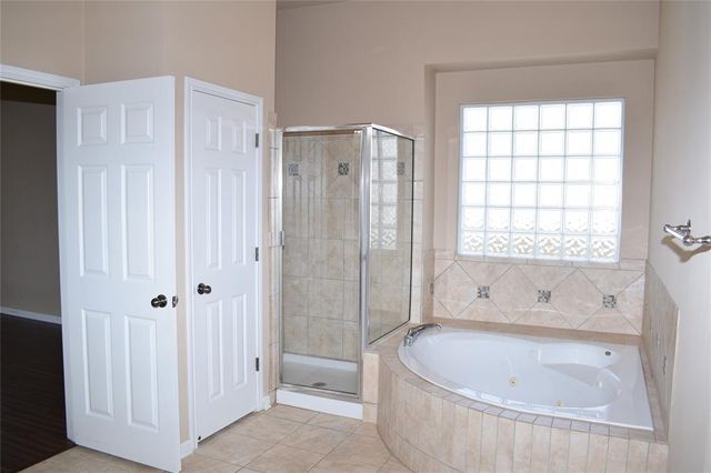 7233 Via Dono DR, Austin, TX 78749
