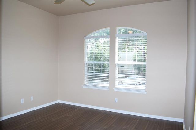 7233 Via Dono DR, Austin, TX 78749
