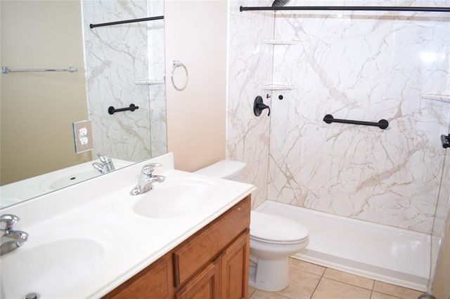 7233 Via Dono DR, Austin, TX 78749