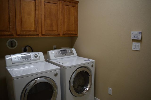 7233 Via Dono DR, Austin, TX 78749