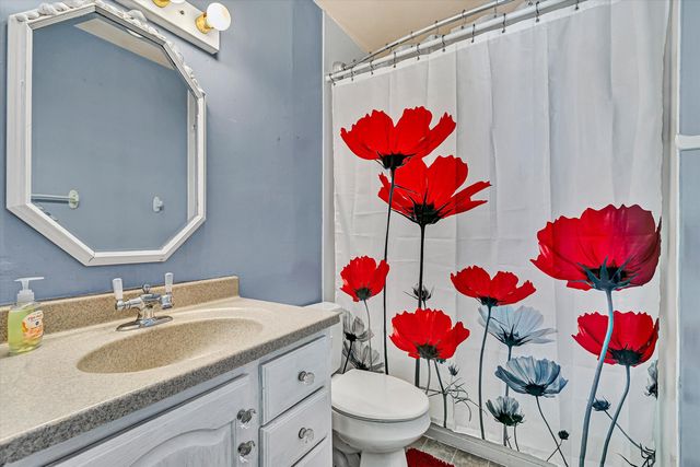 8534 Brubaker DR, Roanoke, VA 24019