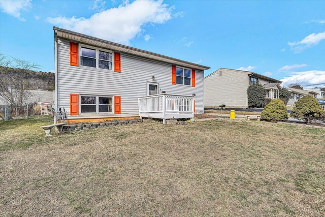 8534 Brubaker DR, Roanoke, VA 24019