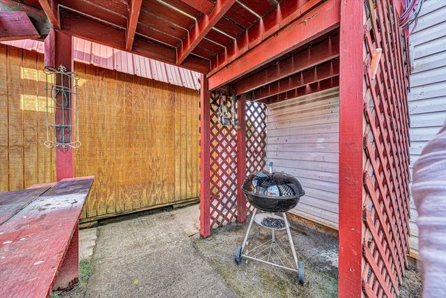 8534 Brubaker DR, Roanoke, VA 24019