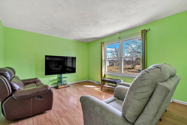 8534 Brubaker DR, Roanoke, VA 24019