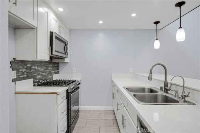 11107 Arminta st unit 22, Sun Valley, CA 91352