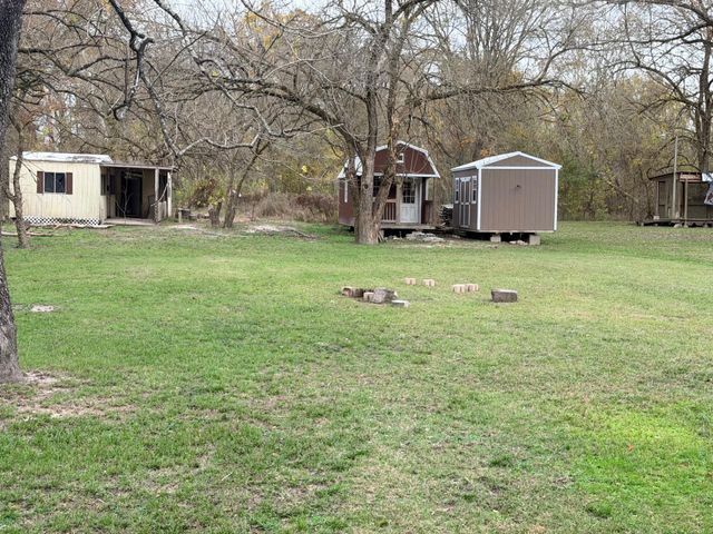 44 Caney Creek Drive, Huntsville, TX 77320