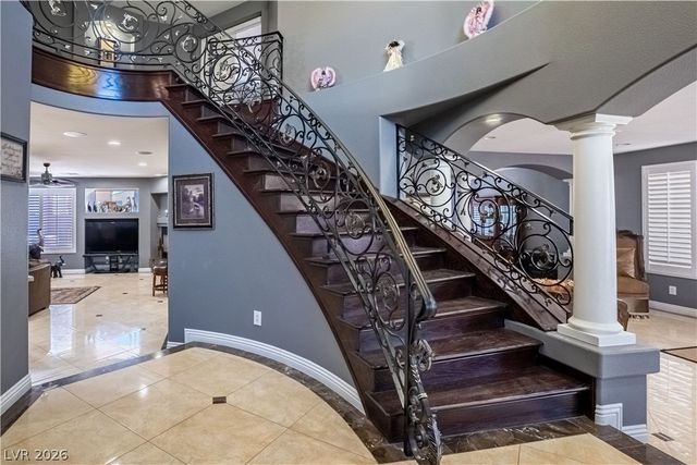 6260 Narrow Isthmus Avenue, Las Vegas, NV 89139