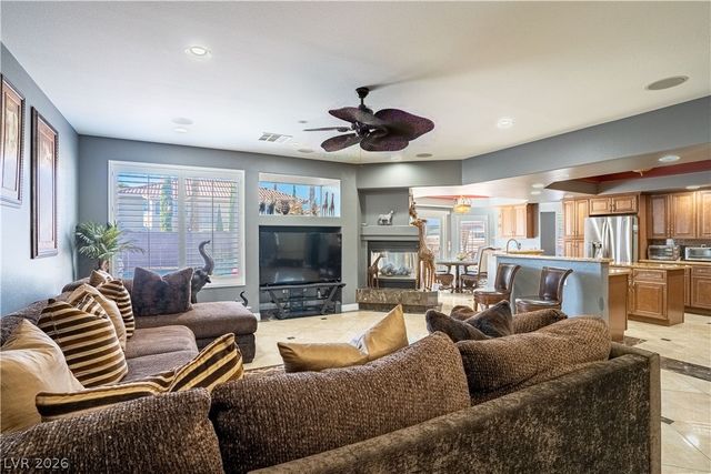 6260 Narrow Isthmus Avenue, Las Vegas, NV 89139