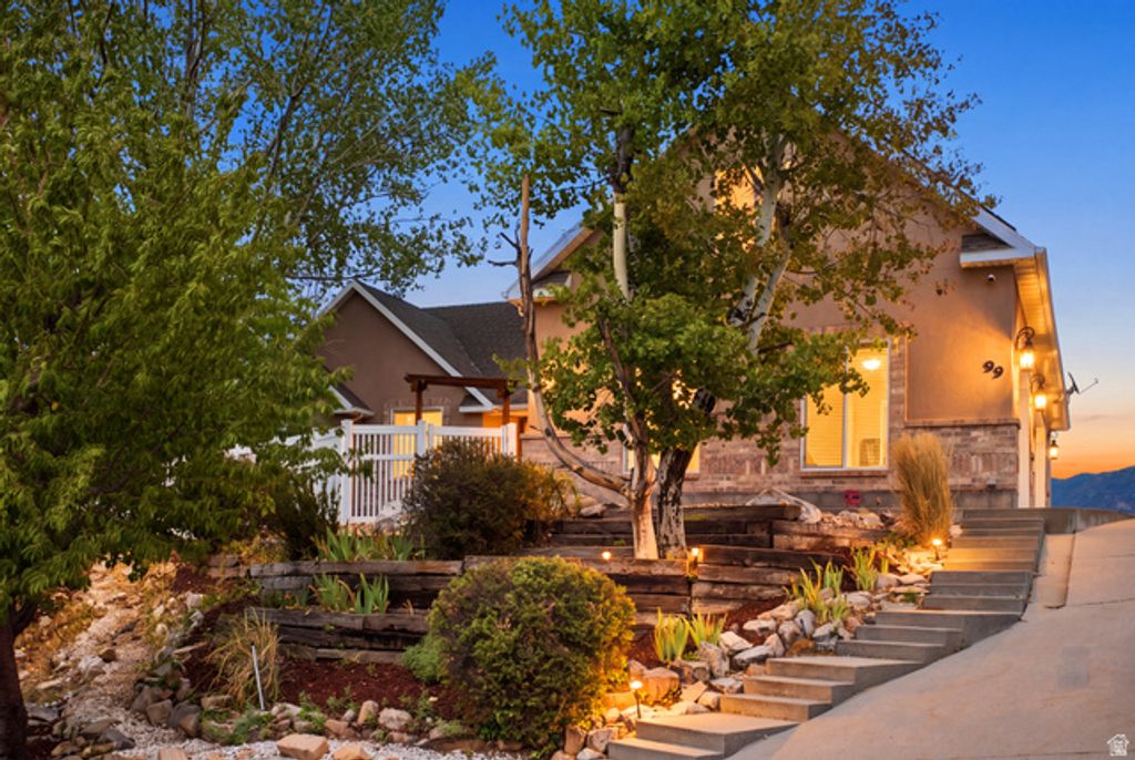 99 S BENCHVIEW DR, Tooele, UT 84074 — exterior