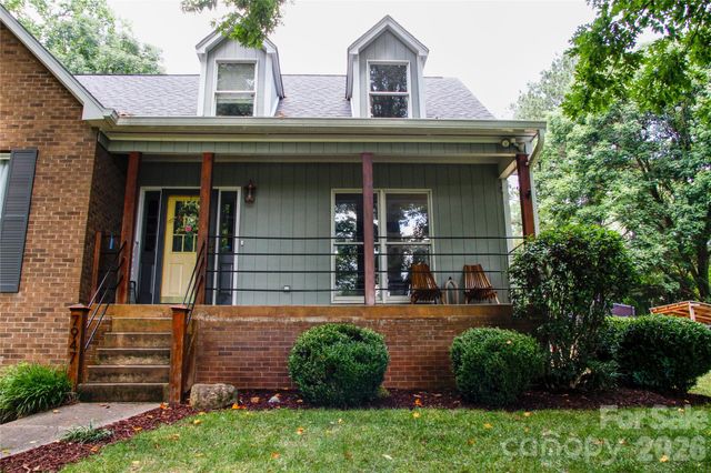 7947 Lakeview Drive, Denver, NC 28037
