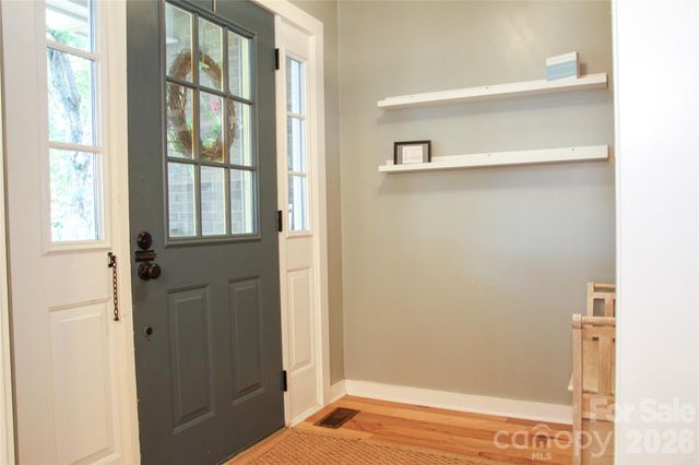 7947 Lakeview Drive, Denver, NC 28037