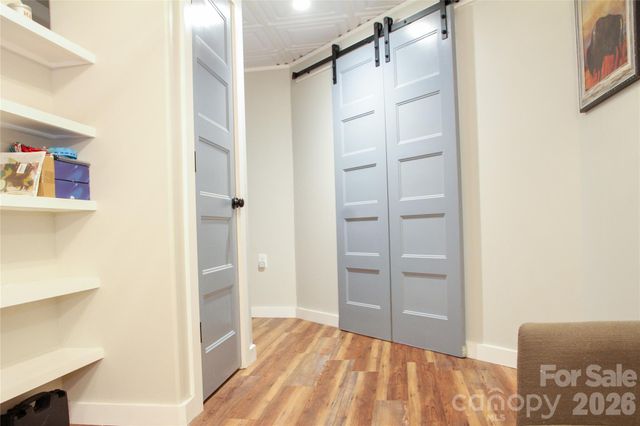 7947 Lakeview Drive, Denver, NC 28037