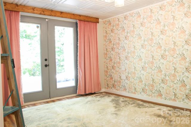 7947 Lakeview Drive, Denver, NC 28037