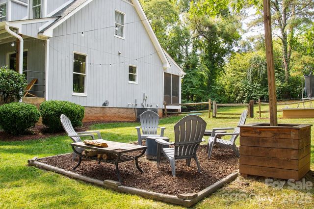 7947 Lakeview Drive, Denver, NC 28037