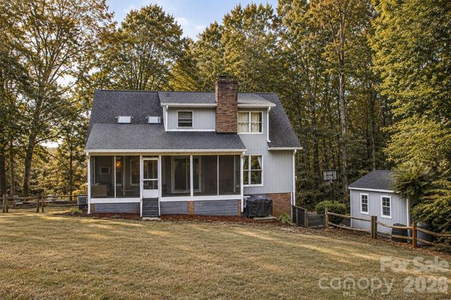 7947 Lakeview Drive, Denver, NC 28037