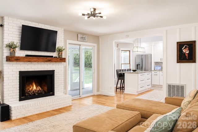 7947 Lakeview Drive, Denver, NC 28037