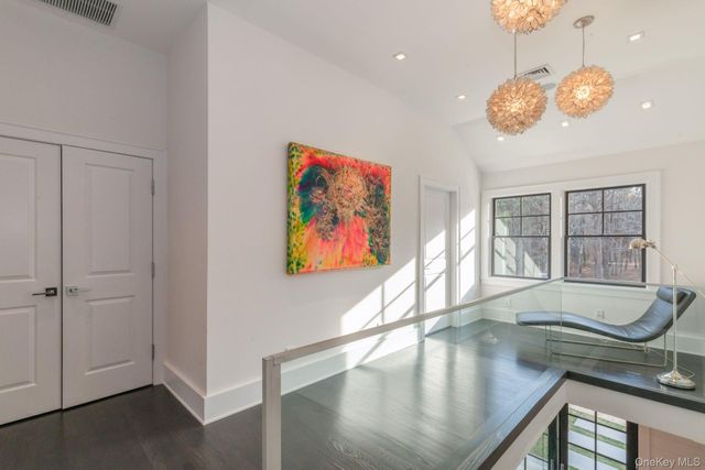 142 Six Pole Highway, Sag Harbor, NY 11963