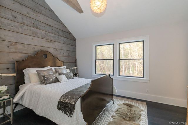 142 Six Pole Highway, Sag Harbor, NY 11963