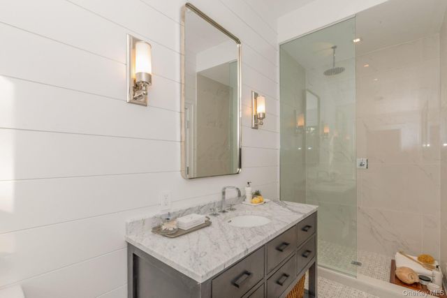 142 Six Pole Highway, Sag Harbor, NY 11963