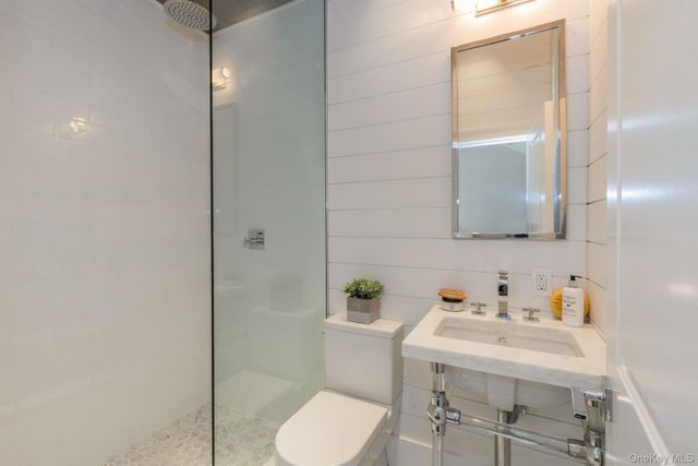 142 Six Pole Highway, Sag Harbor, NY 11963