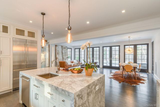 142 Six Pole Highway, Sag Harbor, NY 11963