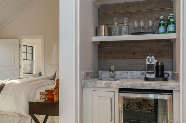 142 Six Pole Highway, Sag Harbor, NY 11963