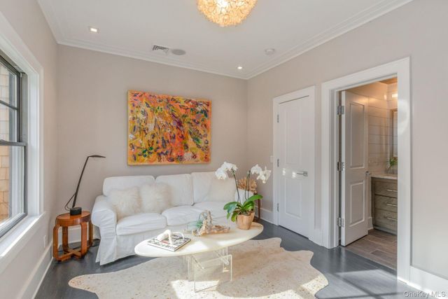 142 Six Pole Highway, Sag Harbor, NY 11963