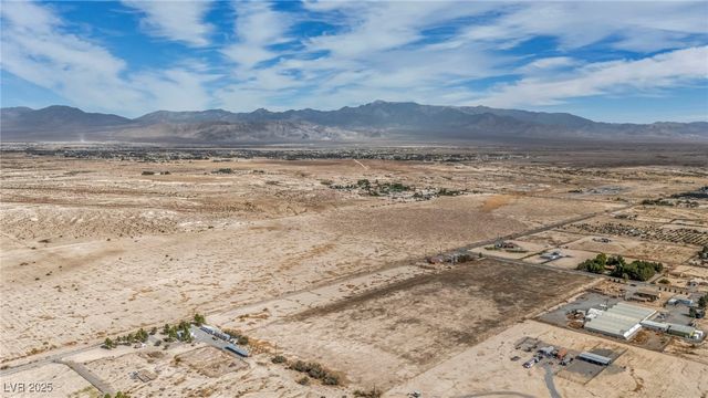 2351 Bond Street, Pahrump, NV 89048