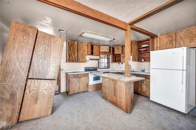 2351 Bond Street, Pahrump, NV 89048