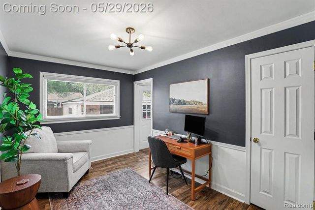 332 E Parker Avenue, Madison Heights, MI 48071